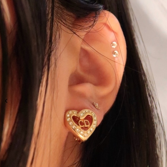 Dior Jewelry - Authentic Vintage Dior CD Crystal Heart Pendant Clip On Earrings
